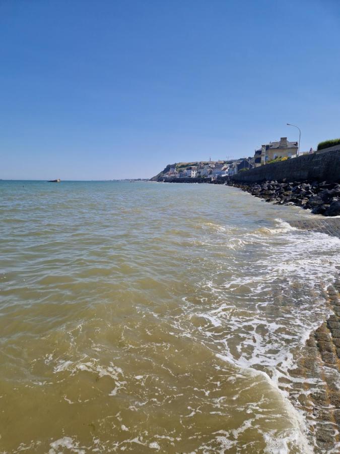 Vaux-sur-Aure Le Viking Entre Mer Et Terre מראה חיצוני תמונה